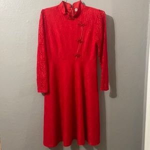 Jiu Wei Hu traditional Chinese dress